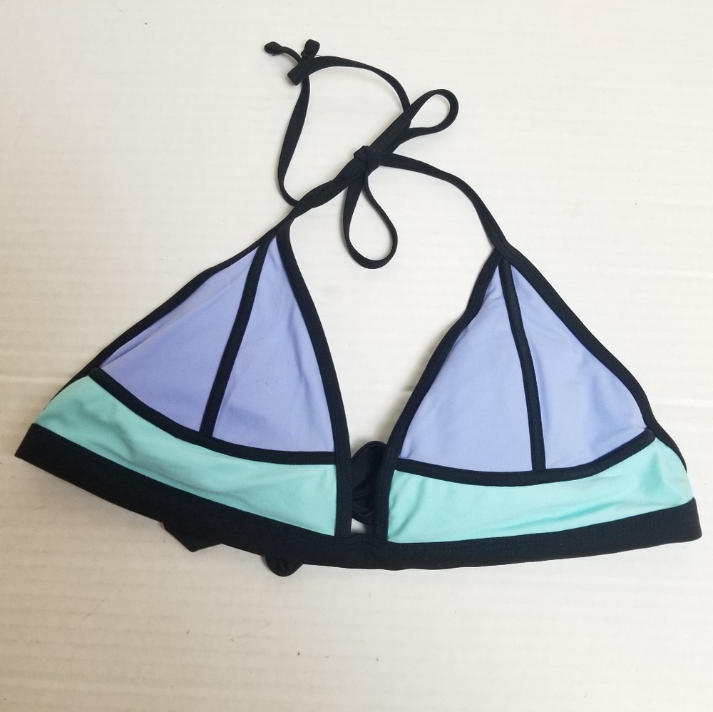 Triangle Colorblock String Bikini Top - Picture 9 of 12